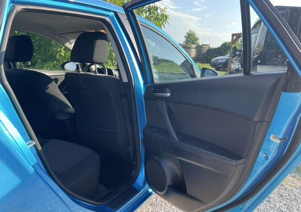 Mazda 3 cena 22900 przebieg: 192000, rok produkcji 2010 z Kęty małe 596